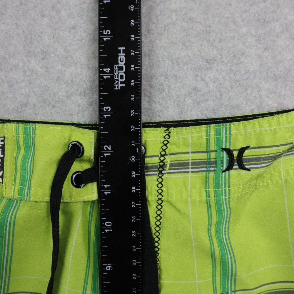 Hurley Board Shorts Mens 34 Cargo Pocket Surf Swim Beach Trunks Lime Green Plaid - Picture 5 of 8